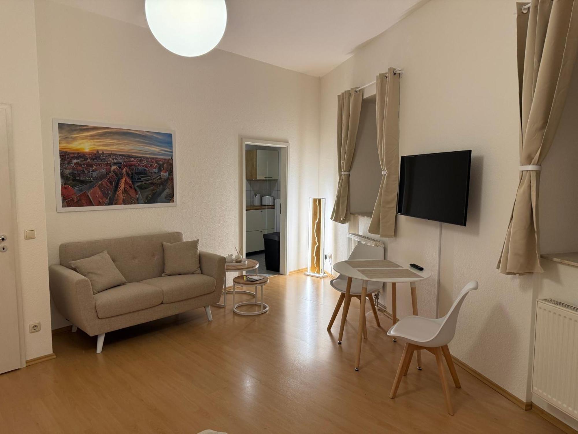 Ferienwohnung Schildblick Modernes Apartment Direkt In Der Altstadt Von Erfurt Nahe Der Kraemerbruecke - Beste Innenstadtlage ภายนอก รูปภาพ