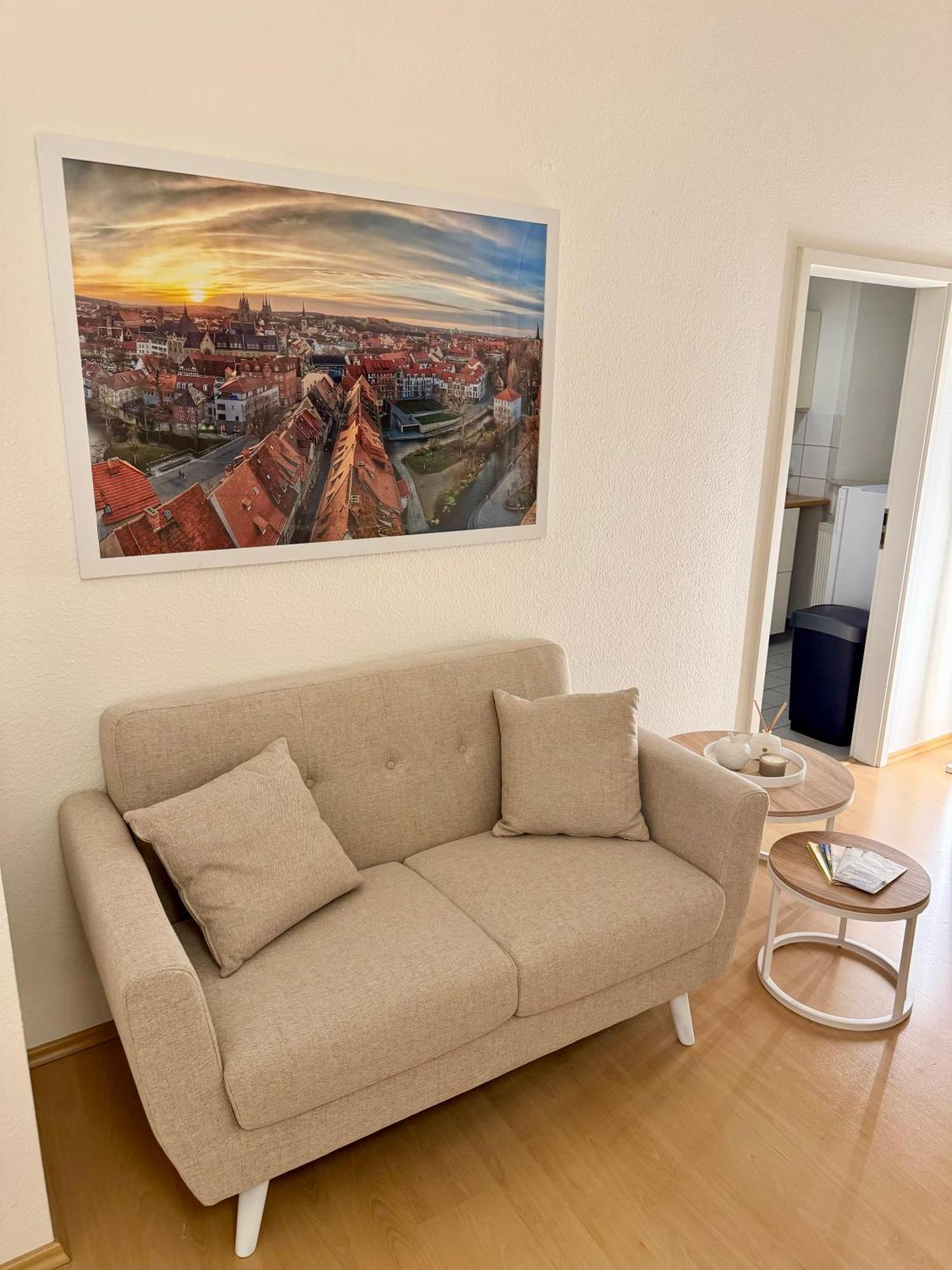Ferienwohnung Schildblick Modernes Apartment Direkt In Der Altstadt Von Erfurt Nahe Der Kraemerbruecke - Beste Innenstadtlage ภายนอก รูปภาพ