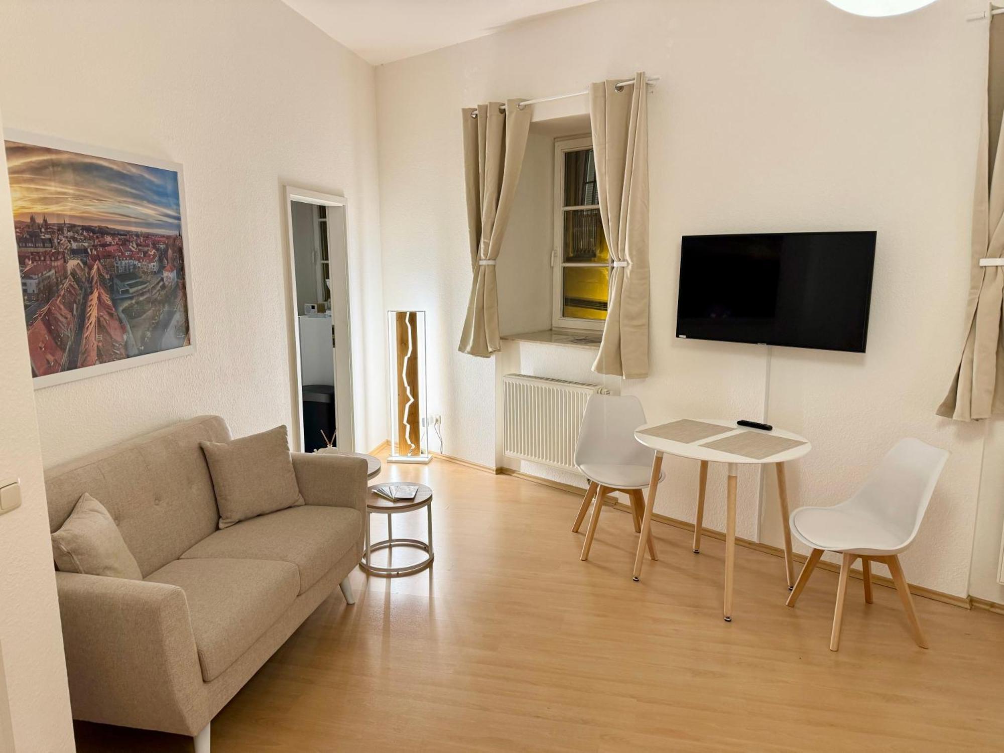 Ferienwohnung Schildblick Modernes Apartment Direkt In Der Altstadt Von Erfurt Nahe Der Kraemerbruecke - Beste Innenstadtlage ภายนอก รูปภาพ